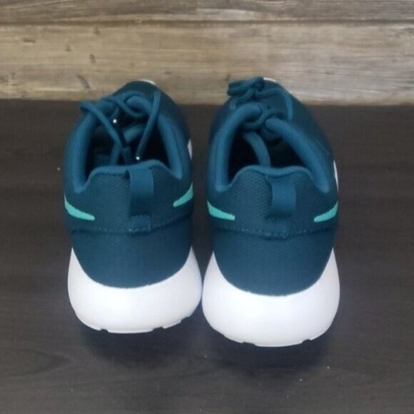 New Nike Roshe One Womens Teal Sneakers Size 7.5 Lightweight Everyday Walking - Picture 6 of 10